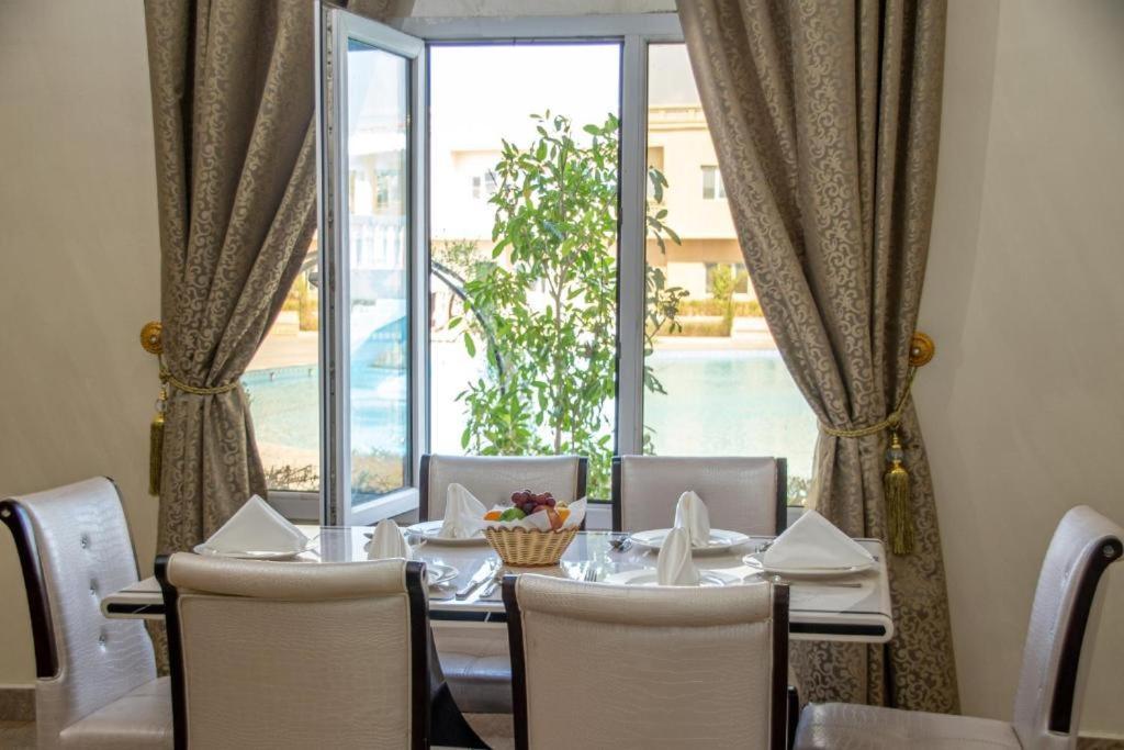 Al Salam Hotel Al Buraimi Bagian luar foto