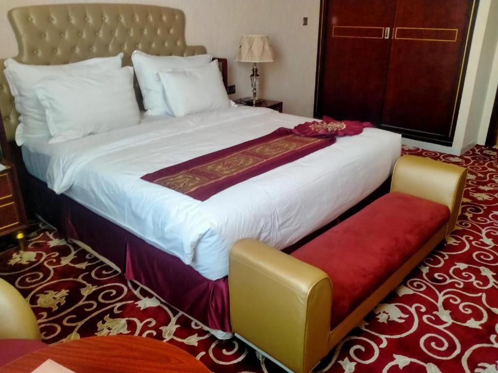 Al Salam Hotel Al Buraimi Bagian luar foto